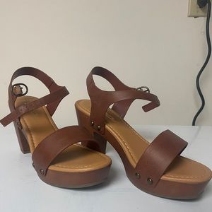 SODA wide fit 7 1/2 Faux leather heels